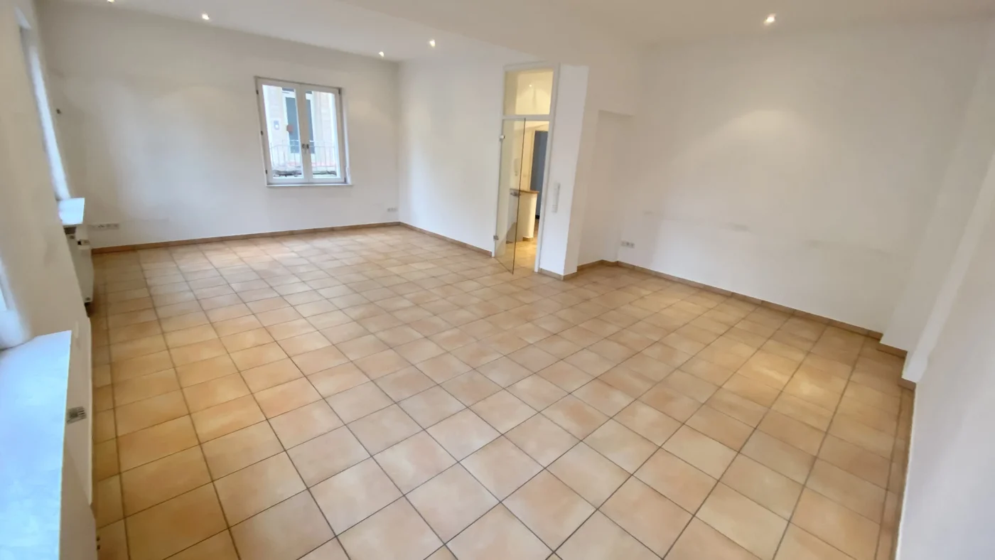 Wohnzimmer vor dem virtuellen Homestaging