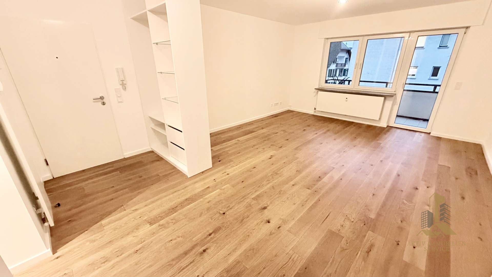 SCHICK + SANIERT! komplette EBK, PARKETT, schönes Bad