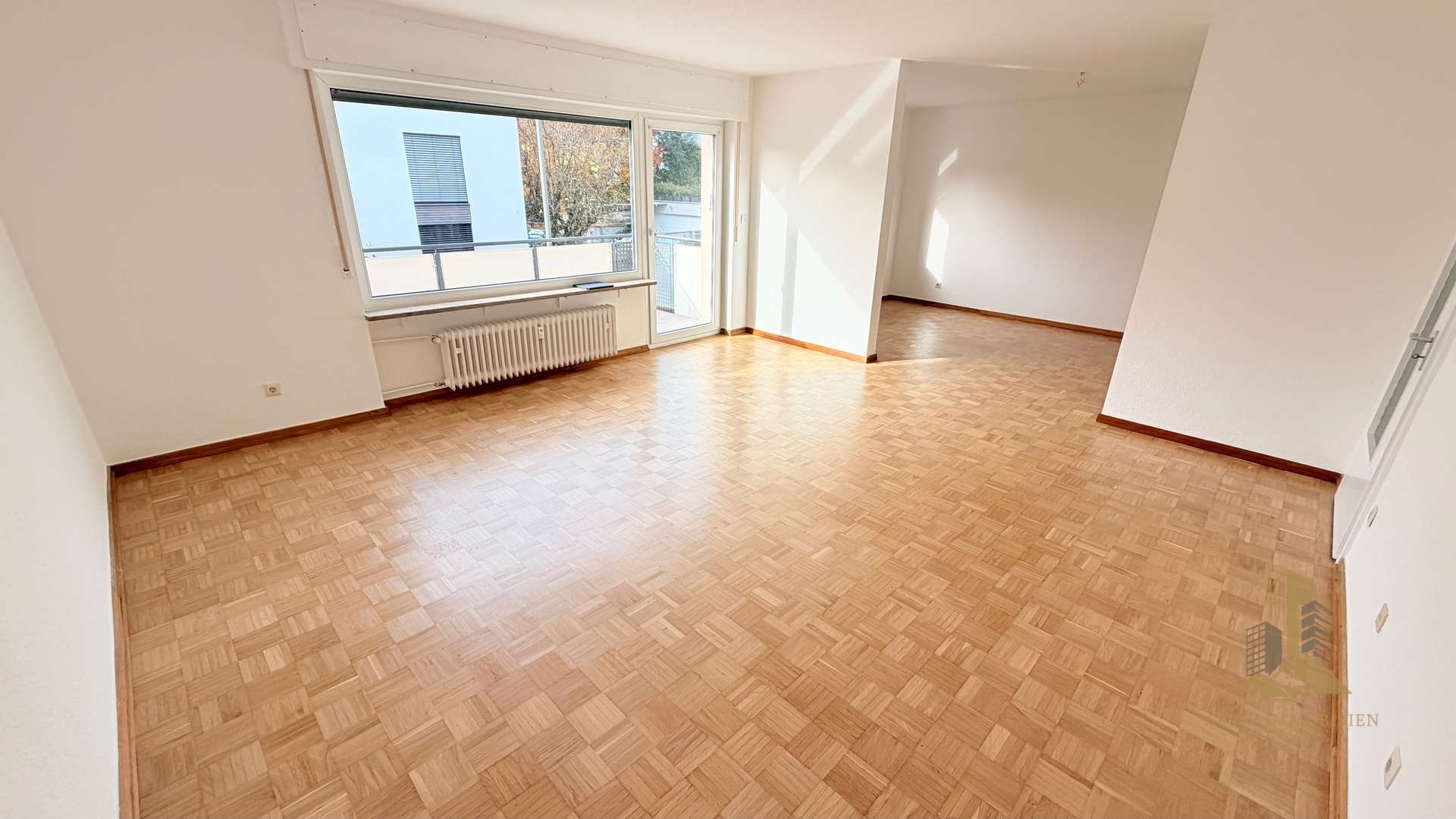 TOLLE 3,5 ZW in gepflegtem 4 Fam.Haus, Stellplatz, ruhige LAGE