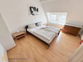 Schlafzimmer Ansicht 1