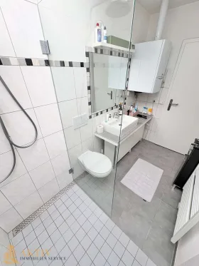 Badezimmer Ansicht 2