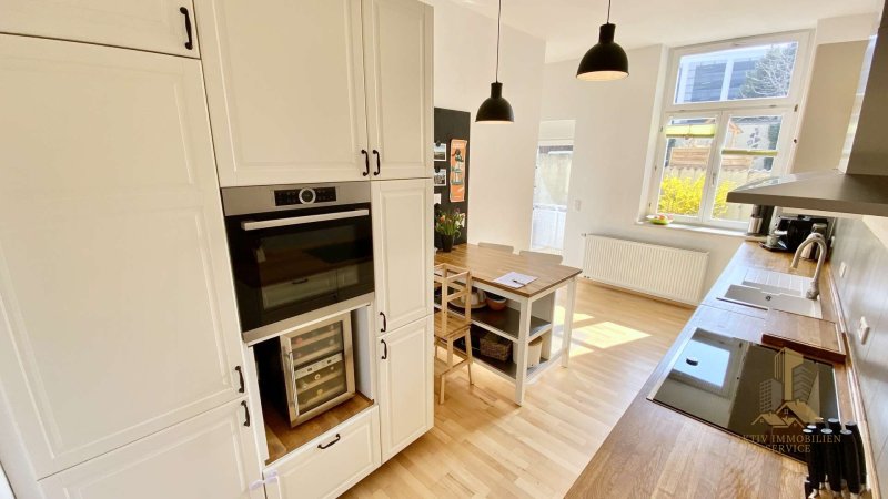 AB City! TOP sanierte Altbauwohnung mit Balkon und G-WC