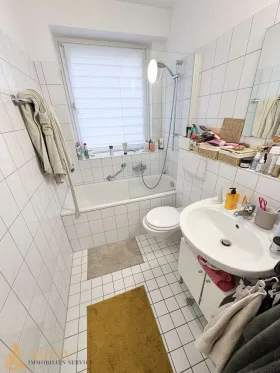 Badezimmer Ansicht 1
